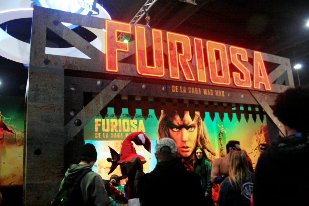 stand de warner bros y furiosa en argentina comiccon mayo 2024