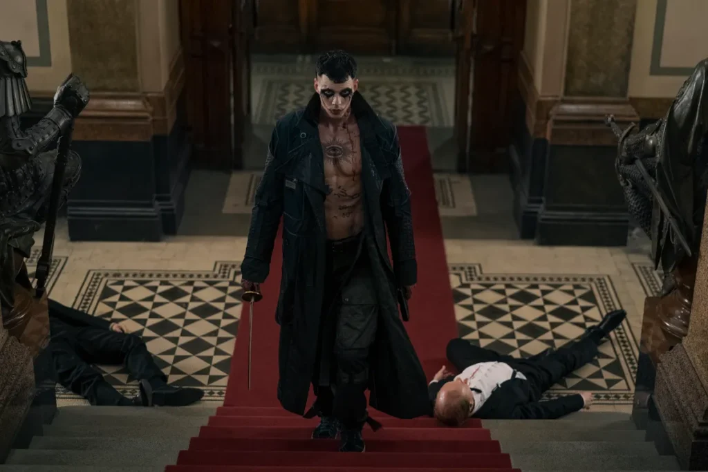 Bill Skarsgård como el cuervo